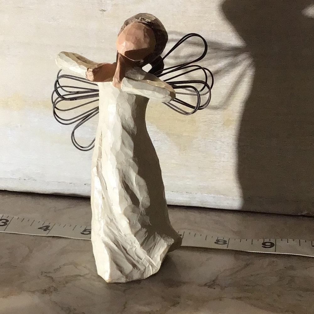 Willow Tree Angel of Happiness Figurine